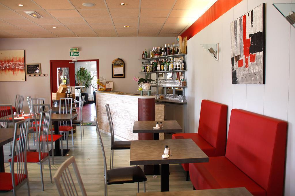 Logis Hotels - Hotel Et Restaurant Le Relais Des Garrigues Grisolles エクステリア 写真