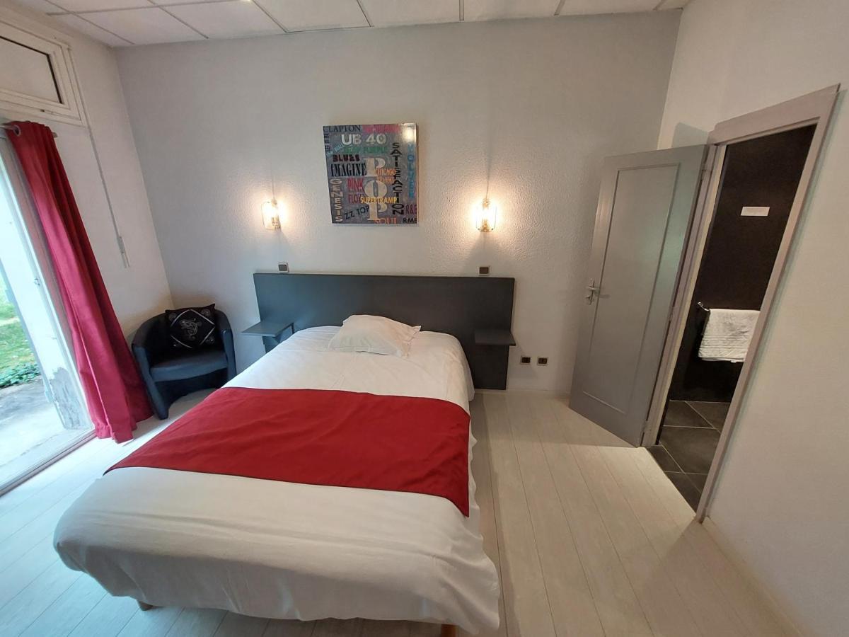 Logis Hotels - Hotel Et Restaurant Le Relais Des Garrigues Grisolles エクステリア 写真