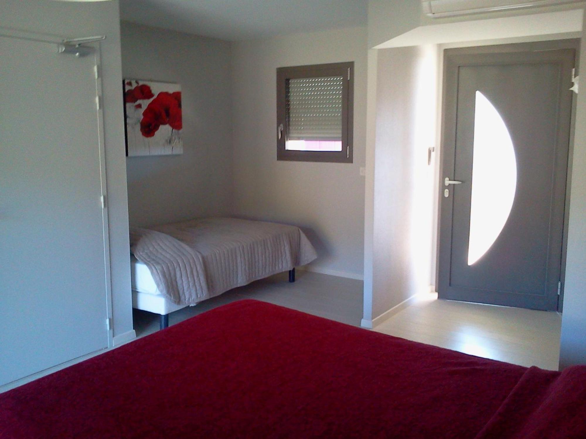 Logis Hotels - Hotel Et Restaurant Le Relais Des Garrigues Grisolles エクステリア 写真